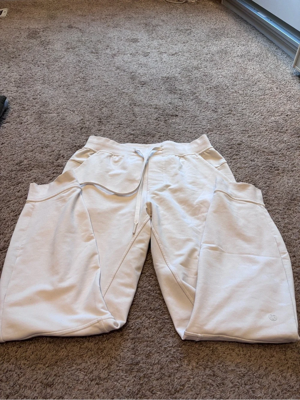Lululemon City Sweat Jogger Shorter Length size small EUC